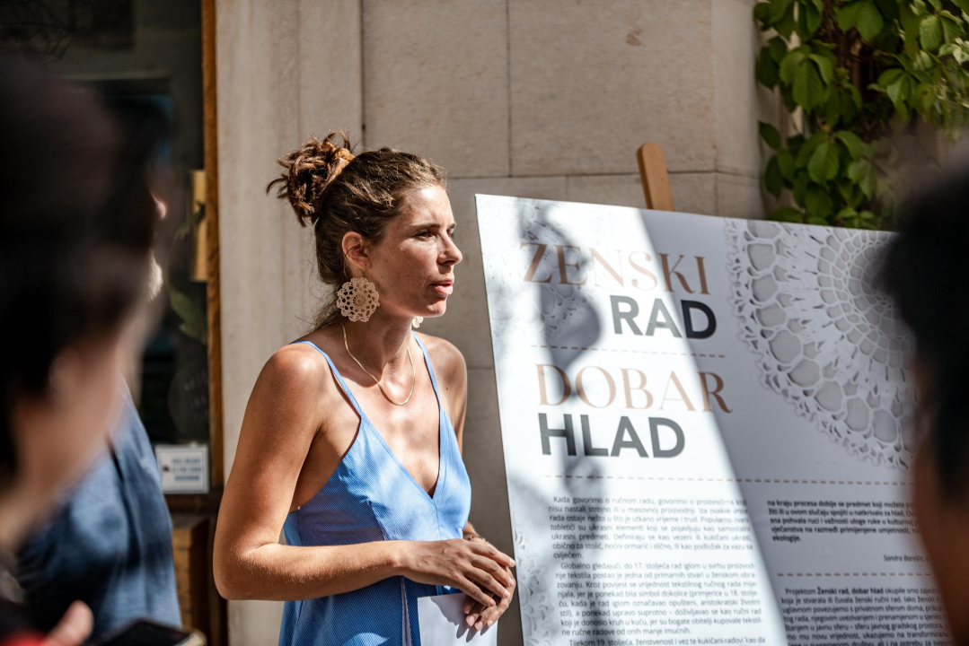 Čipkani tabletići zavijorili nad Masnom ulicom: 'Htjele smo ukazati na klimatske promjene i potrebu za hladom'