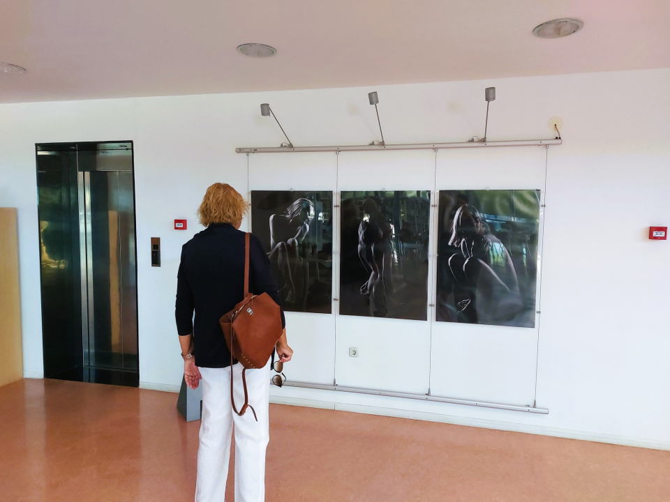 U knjižnici otvorena izložba 'Ženski akt'