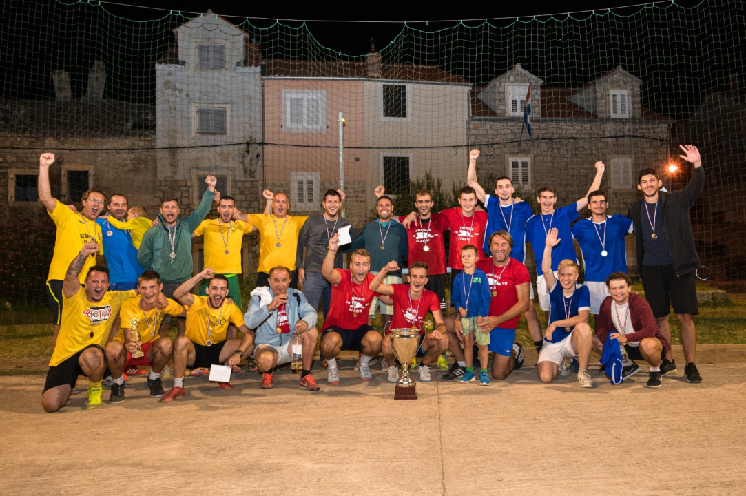 U Zlarinu je tradicionalno održan turnir 'Fingac', slavila ekipa Zogulini