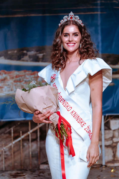Antea Krnić nova je miss Šibensko-kninske županije