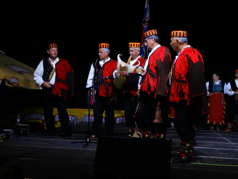 Na 16. 'Noći Zagore i gena kamenog' u Koprnu izabrani balotaš, izbijač bule, šijač i rezač pršuta godine