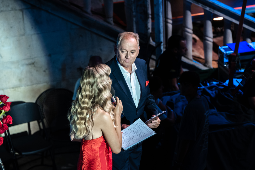 Prva večer Šansona prošla u znaku Vice Vukova: Idealan ambijent za legendarne pjesme šibenskog slavuja