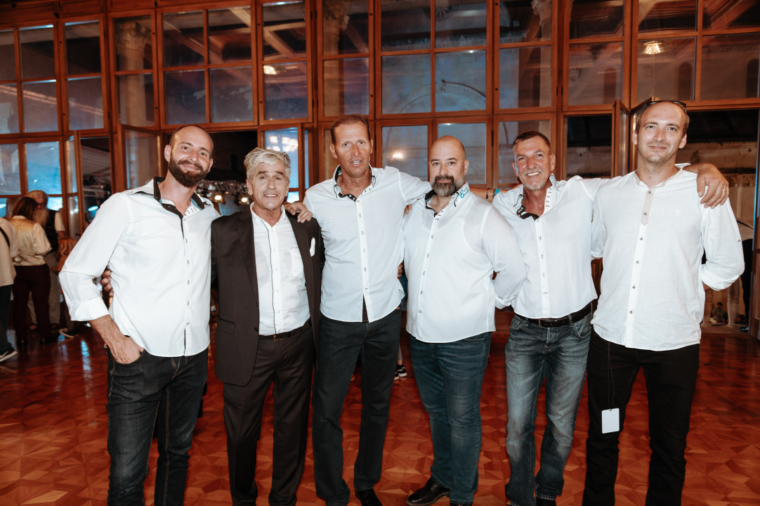 U Vijećnici uvijek zanimljivo: 'Osnovale smo klapu Oronule hostese, prijaviti ćemo se dogodine’