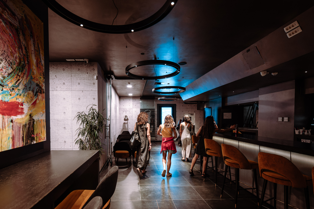 Strahovi malih razlika u Arsenu: Pitanja individualnog i kolektivnog, svjesnih i nesvjesnih obilježja sredine