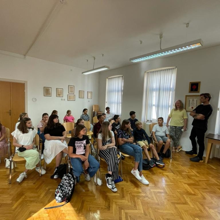 Ovo se zove poticaj! Maksim Mrvica posjetio učenike šibenske glazbene škole