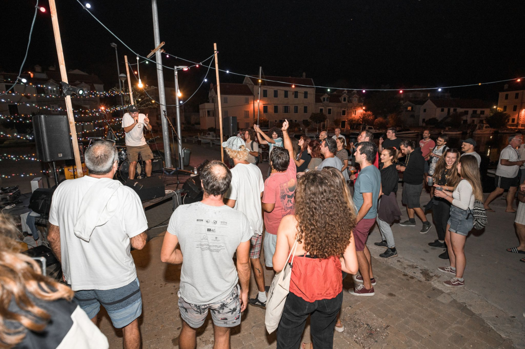 Na Zlarinu održan treći Širi Ljubav ili Muči program