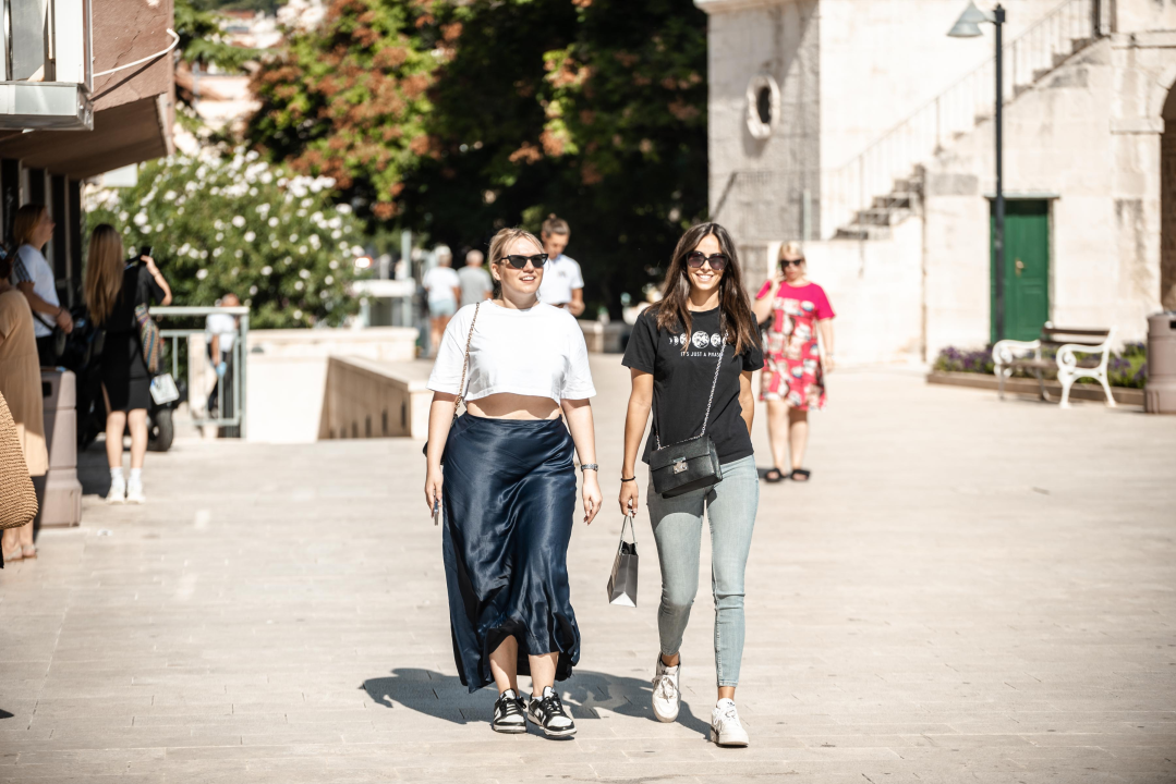 Kraljice modnog đira pokazale što nositi u toplom rujnu! 