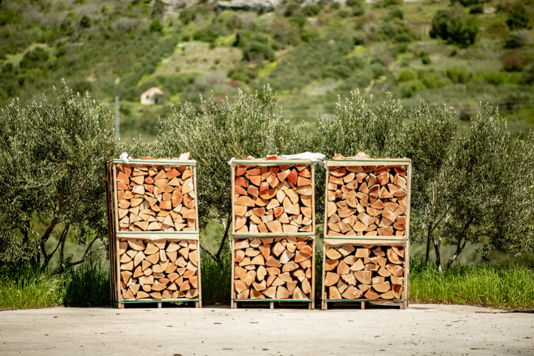 Pripremite se za zimu uz odlične popuste Vrcić drva!