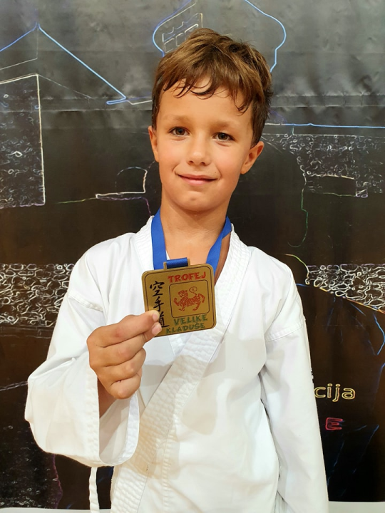 KK Okit Vodice opet najbolji: Iz Velike Kladuše se vratili sa 11 zlatnih medalja, tri srebrene i četiri brončane  