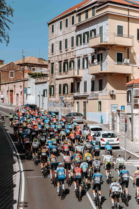 Preko 120 biciklista protutnjalo je kroz Šibenik: Slika odlazi na šest kontinenata i u 130 zemalja 