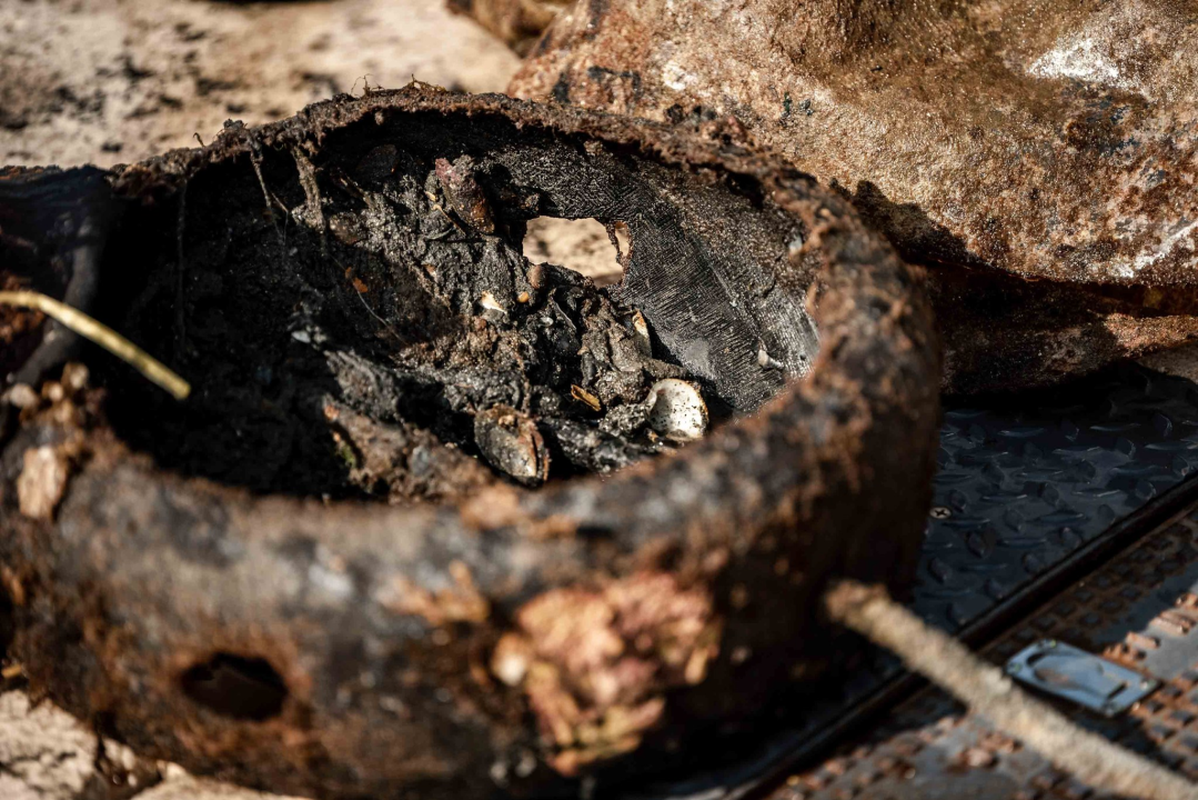 Jutros povodom Dana grada čišćeno podmorje šibenske rive: Među puno smeća pronađena pa deaktivirana ručna bomba
