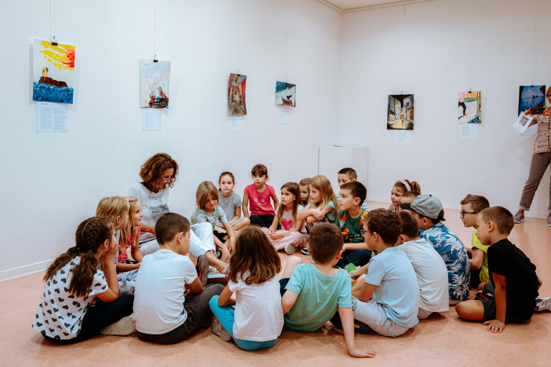 ‘Pustolovine iz dječjeg grada’: Dolores Bujas slikama i pjesmama nudi tračak nade i veselja