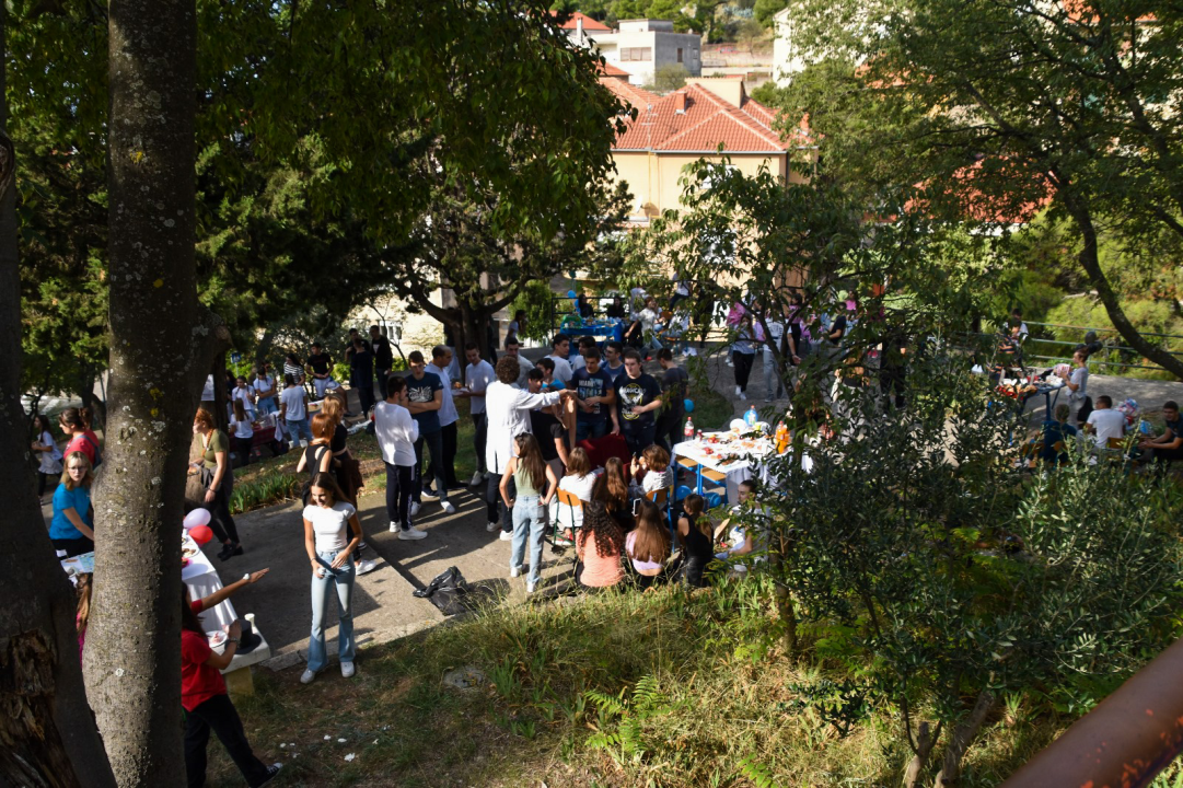 U gimnaziji održani Dani kruha, dio hrane donirali i šibenskoj pučkoj kuhinji