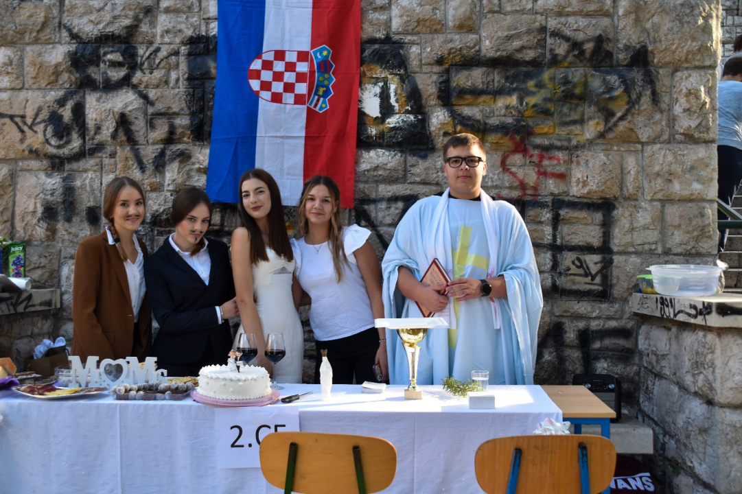 U gimnaziji održani Dani kruha, dio hrane donirali i šibenskoj pučkoj kuhinji
