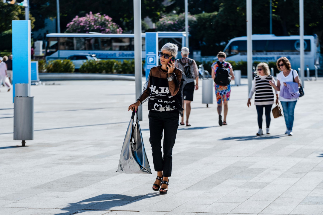 Dame iz đira pokazale kako biti trendi u opuštenom izdanju!