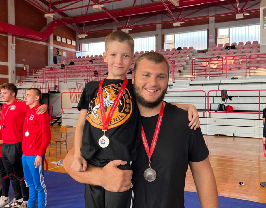 Mate Vudrag osvojio povijesnu medalju za hrvački klub Šibenik