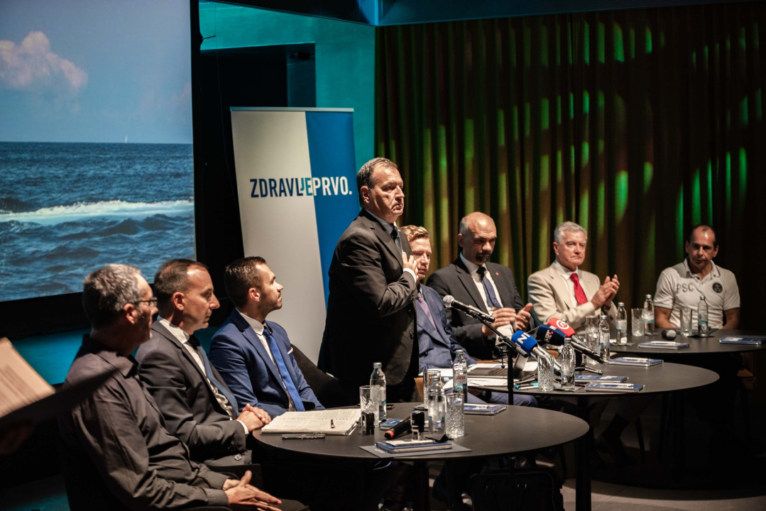 Šibenik dobio brodicu za hitnu pomoć koja plovi i u najekstremnijim vremenskim uvjetima