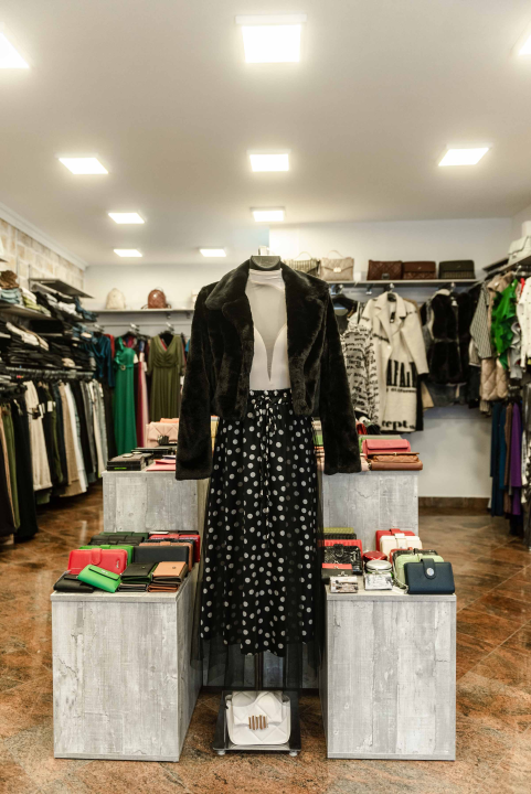 Obnovite svoju jesensku garderobu novim trendi komadima Butika Cecily! 