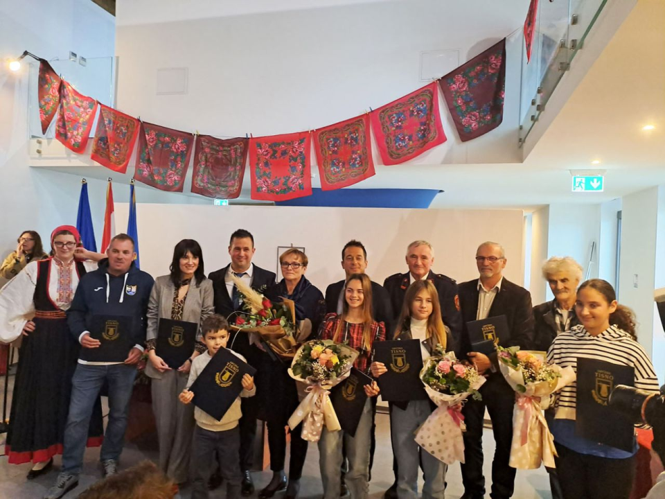 Na svečanoj sjednici Općinskog vijeća Tisno dodijeljene zahvalnice, priznanja i nagrade