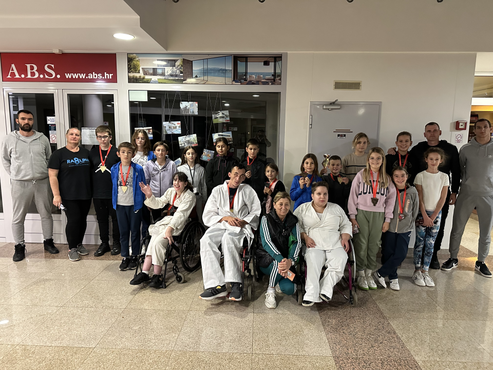 Murterski karataši uspješni na Eurokupu Istre 