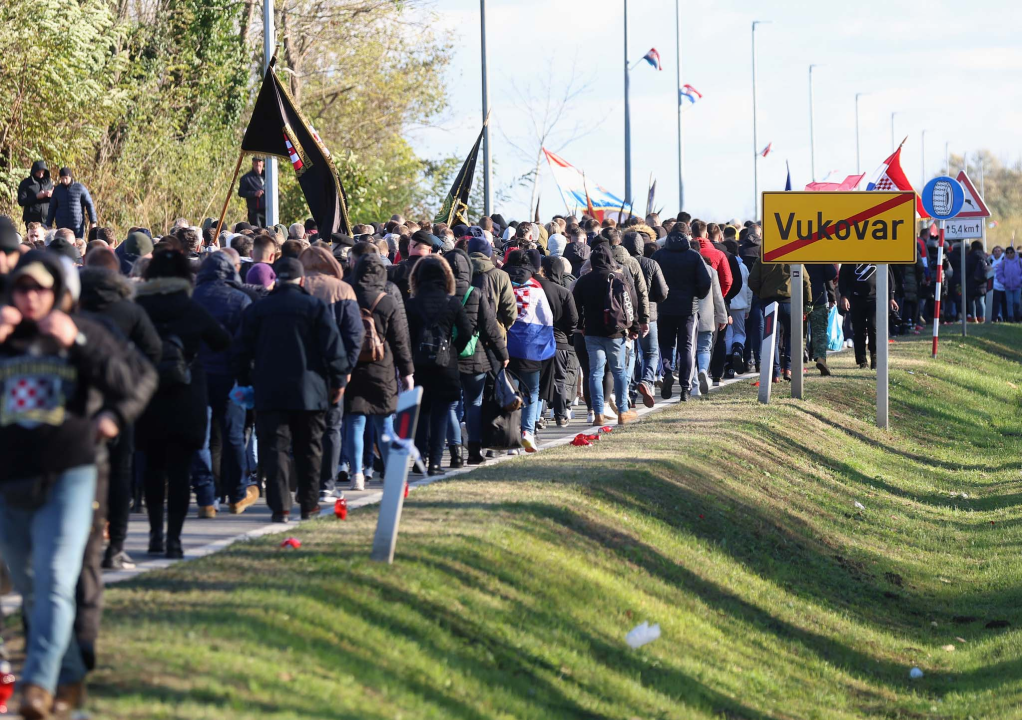 Na Danu sjećanja deseci tisuća građana, ulicama Vukovara odjekivao glas Siniše Glavaševića
