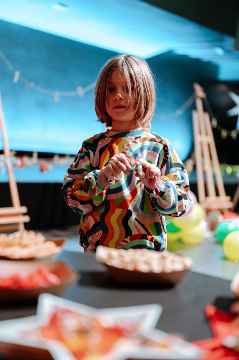 Arsenturica pun pogodak: Djeca uživala u radionicama i predstavi, a posjetio ih je i Djed Božićnjak