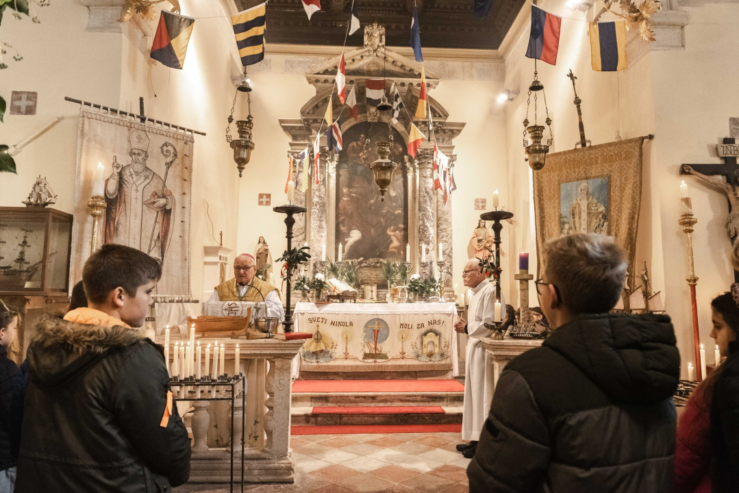 Blagdan sv. Nikole biskupa tradicionalno se slavi u svečevoj crkvi u Šibeniku