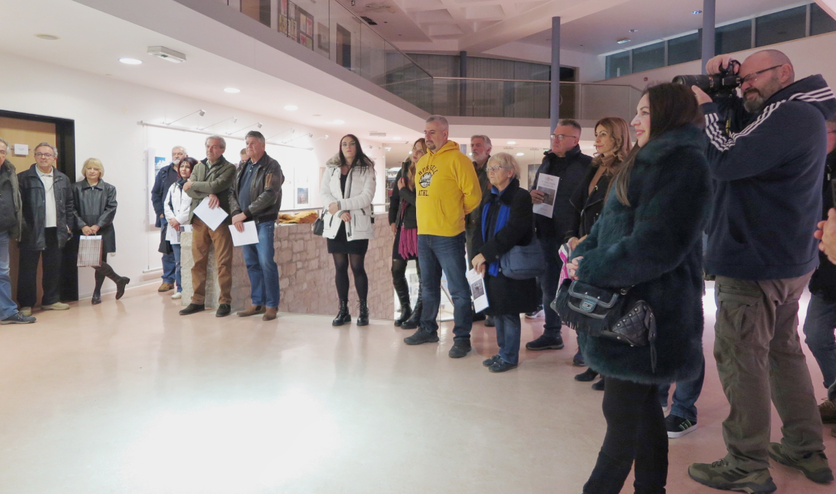 U knjižnici otvorena tradicionalna izložba ‘Čovik, brod more’ Foto kluba Šibenik