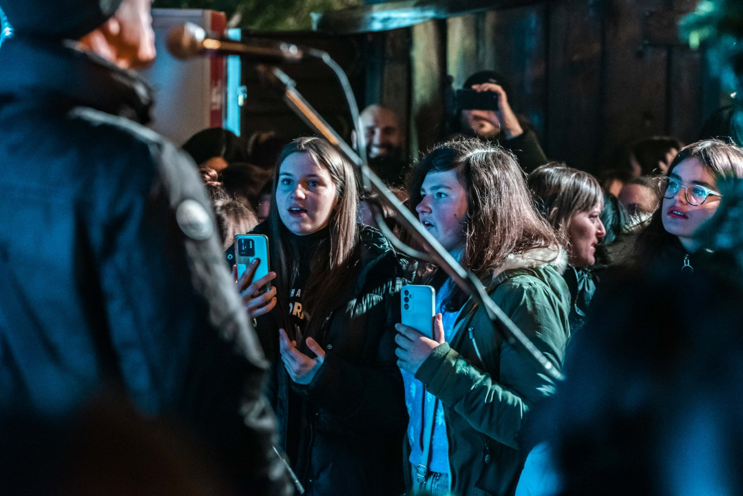 Pogledajte kako se zabavljalo na Šušuru uz Magazin, a za večeras Fenixi najavljuju provod na rivi!