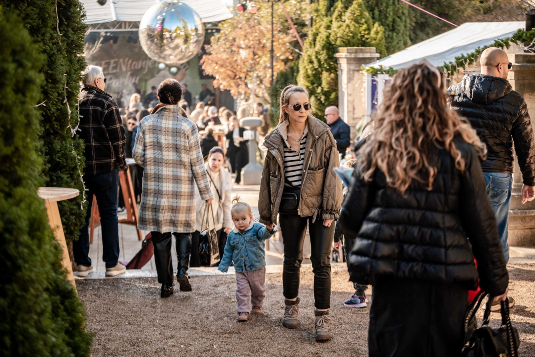 Vodički 'Spectrum' na Adventuri: Kava se pila uz glazbu od pedesetih do danas