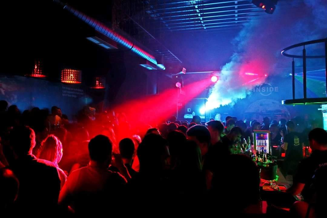 Tradicionalno odlična zabava očekuje vas ovog Božića u klubu Inside uz Jolu!