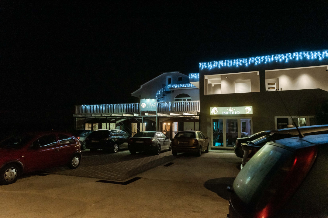 Posjetite novootvoreni Pirun Grill &amp; Bar i uživajte u sočnim jelima s roštilja! 