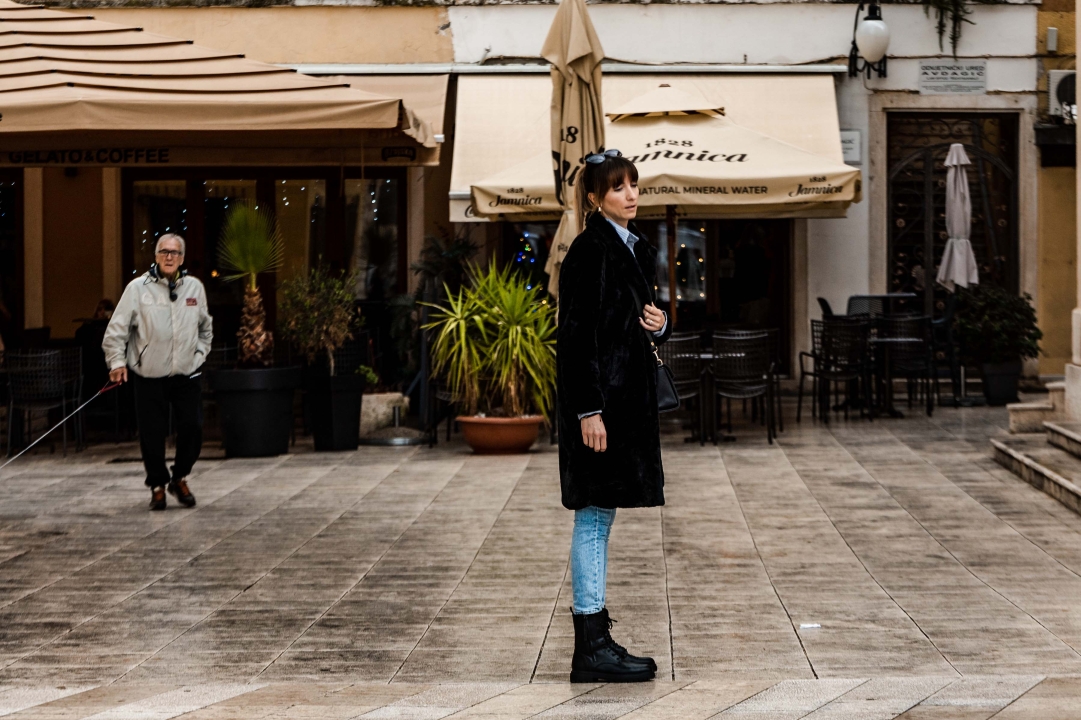 Kako biti u trendu u hladnim zimskim danima dobro znaju ove dame!