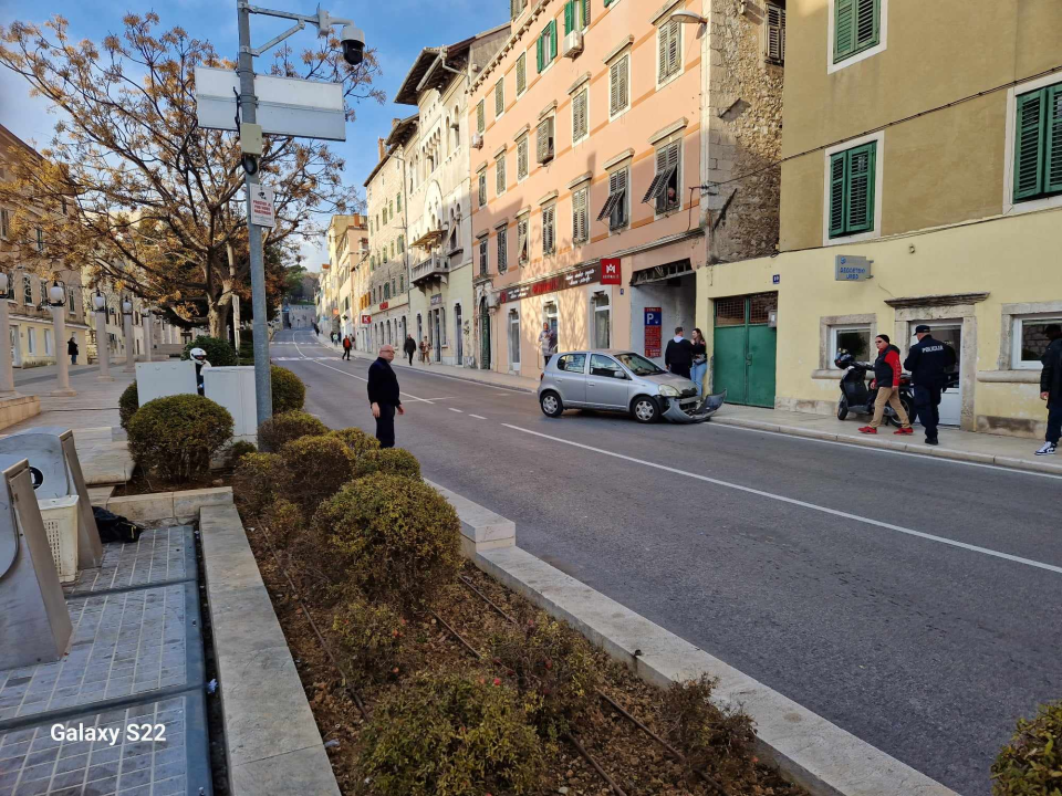 Sudar auta i motora kod Šarine pekare