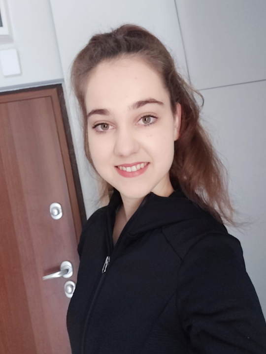 Zaplešite u Dance studiju New York uz simpatičnu trenericu Maru!