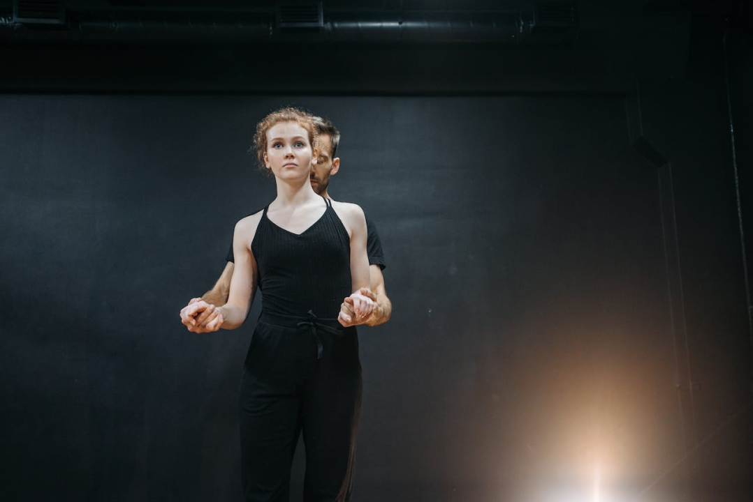 Zaplešite u Dance studiju New York uz simpatičnu trenericu Maru!