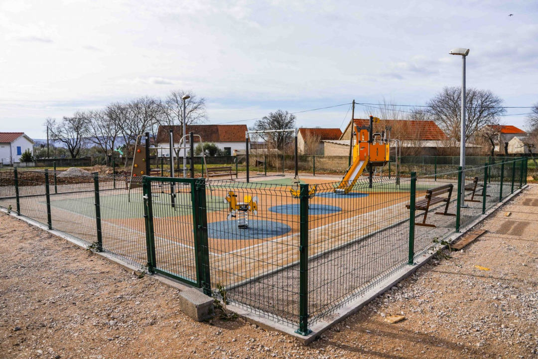 U Gorišu izgrađeno i opremljeno novo dječje igralište