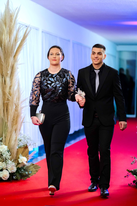 Zavirite na blještavi maturalni ples Ekonomske škole Šibenik (2)