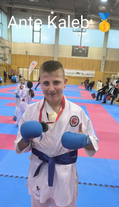 Još jedan dojmljiv nastup karataša Šibenika 1066: Iz Ivanić Grada se vratili s osam medalja