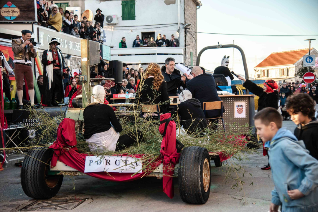  FOTOGALERIJA (2) Aleksandra Prijović nastupila na Murteru, tamo zabrana nije bilo