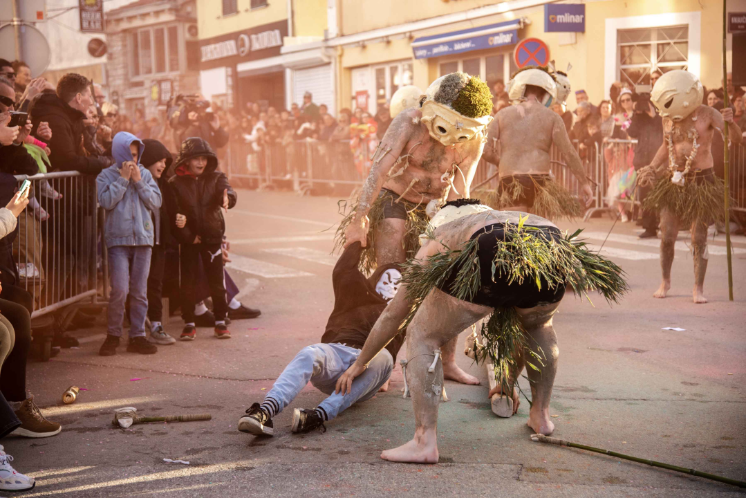 FOTOGALERIJA (1) Aleksandra Prijović nastupila u Murteru, tamo zabrana nije bilo