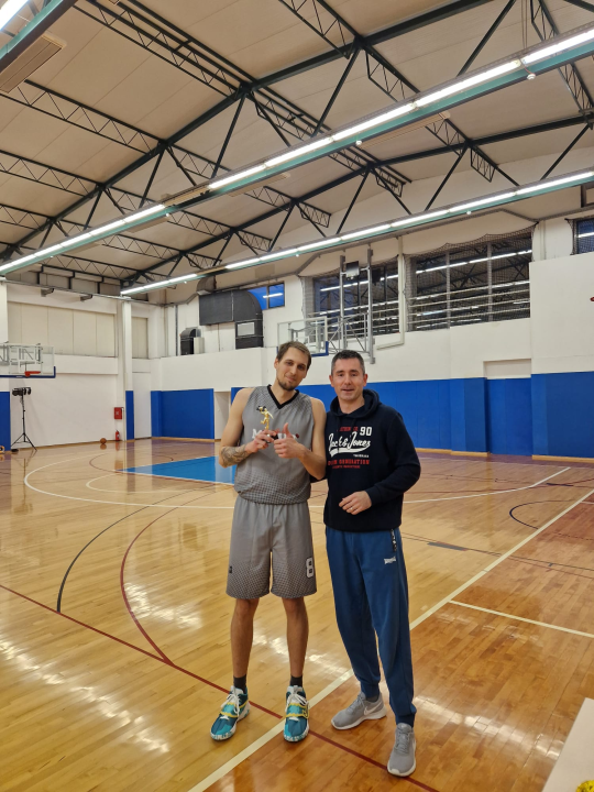 Šibenski rekreativni košarkaši zabavljali sebe i gledatelje na All-Staru