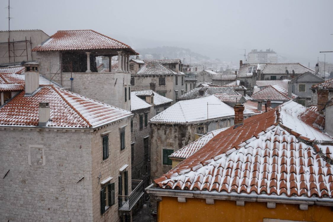 Ovako je Šibenik izgledao na današnji dan 2018. godine, danas je 19 stupnjeva više