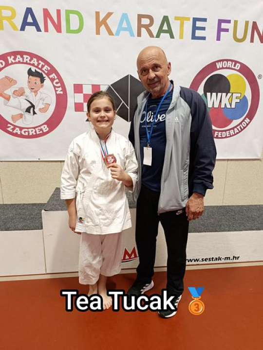 Čak 11 medalja za Karate klub Šibenik na turniru u Ivanjoj Reki