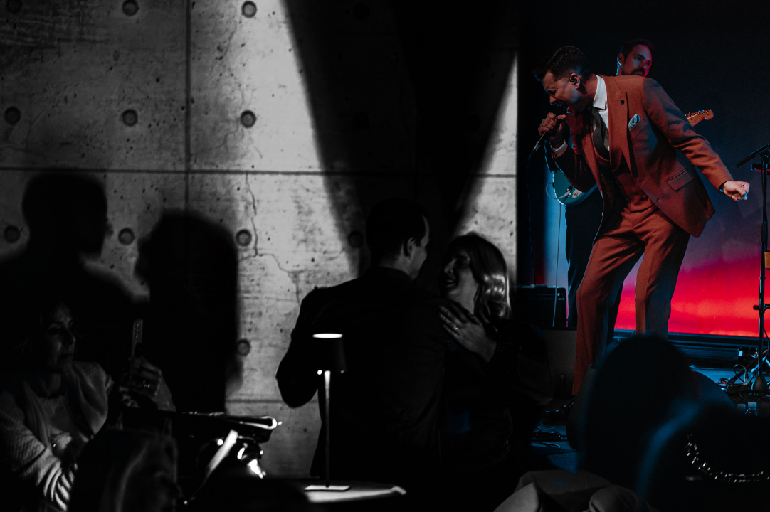 Marko Tolja za Dan žena rasplesao punu Kuću umjetnosti: ‘Arsen me nazvao pseudo-jazzerom’