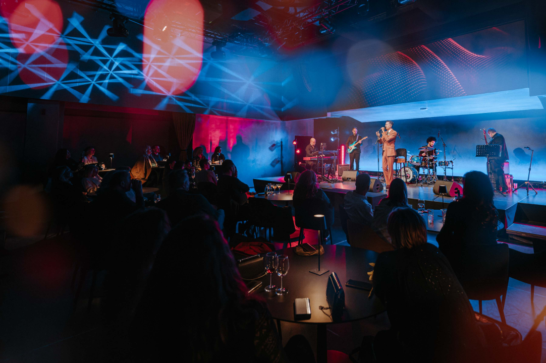 Marko Tolja za Dan žena rasplesao punu Kuću umjetnosti: ‘Arsen me nazvao pseudo-jazzerom’