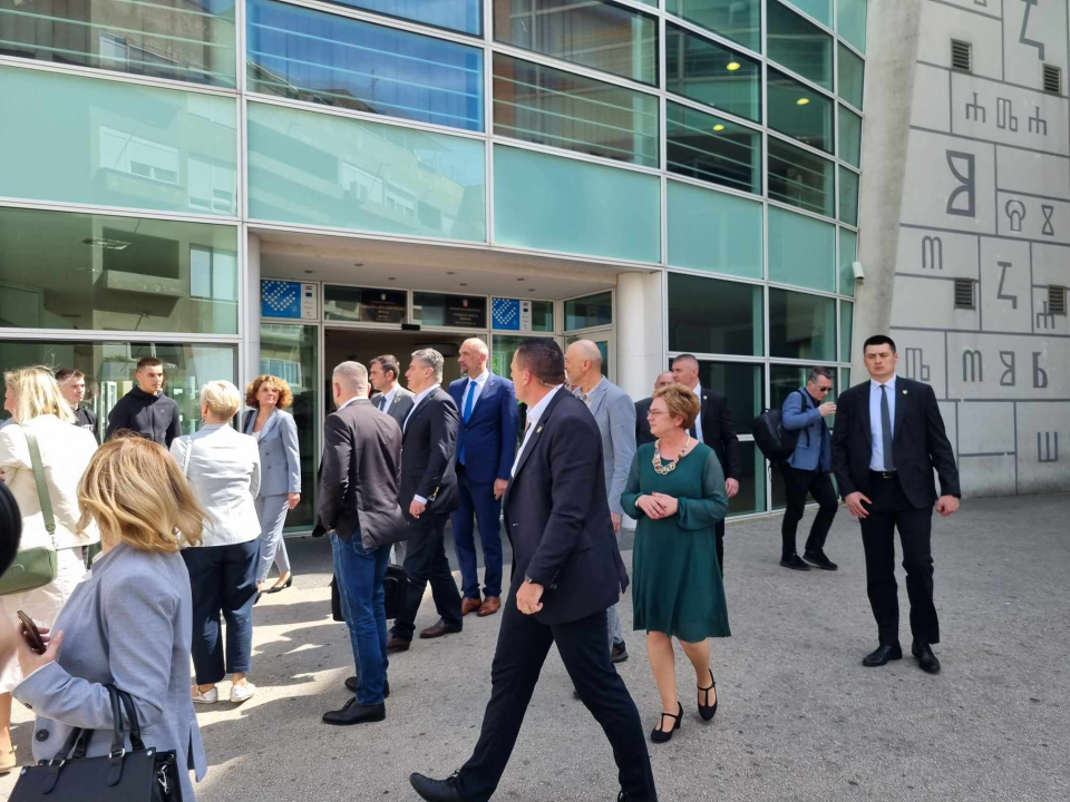 Zoran Milanović u Industrijsko-obrtničkoj školi: 'Slične škole u Zagrebu izgledaju otužno, kao olupine'