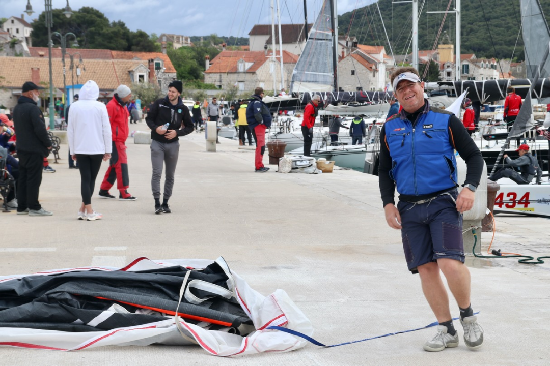 Prvi dan 20. Zlarinske regate krstaša: Damir Desabota i Mr. J iz JK Val treći u klasi ORC 2