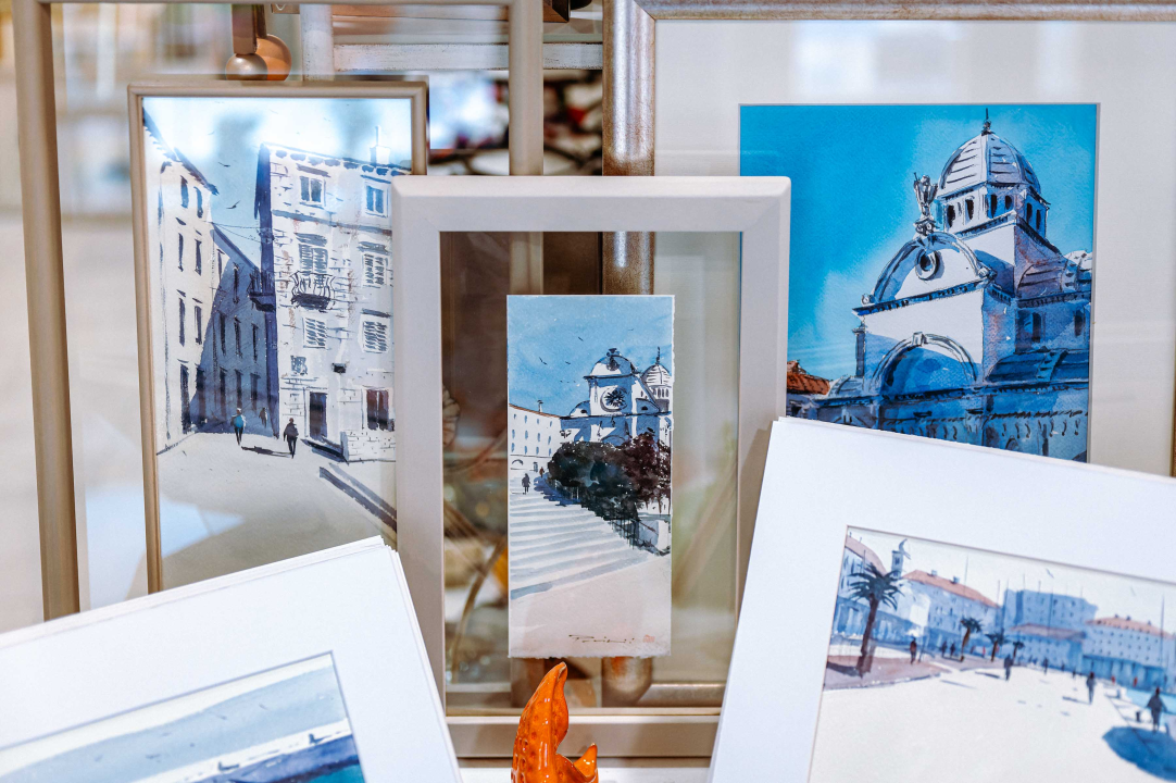 Unikatnim slikama i skulpturama iz Galerije Juraj Dalmatinac uljepšajte svoje interijere 