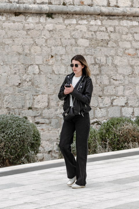 Ležerne kombinacije lijepih dama iz đira koje će vas osvojiti! 